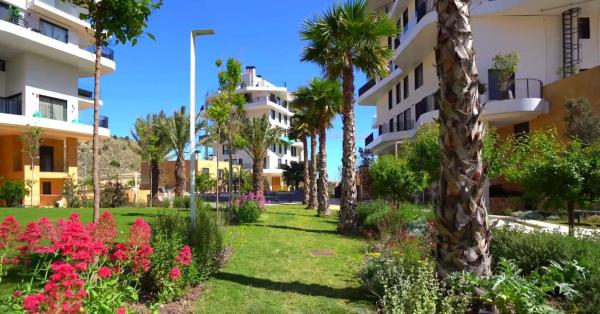 Chalet adosado en calle Edeta, 3