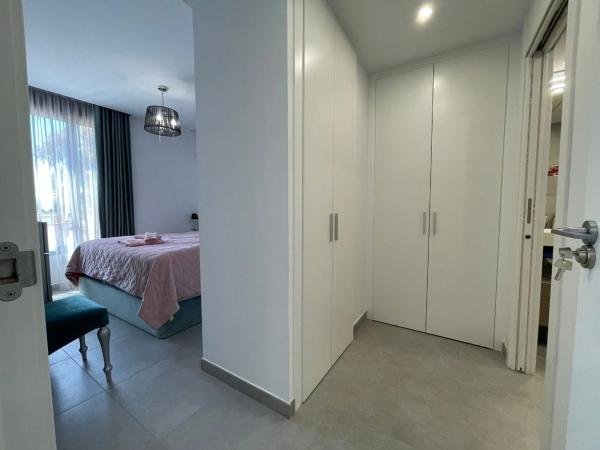 Chalet adosado en calle Edeta, 3