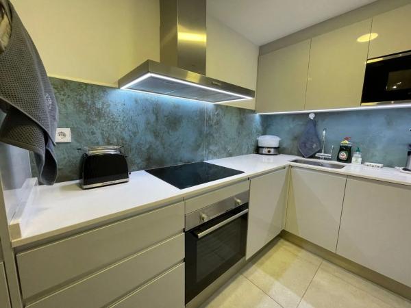 Chalet adosado en calle Edeta, 3