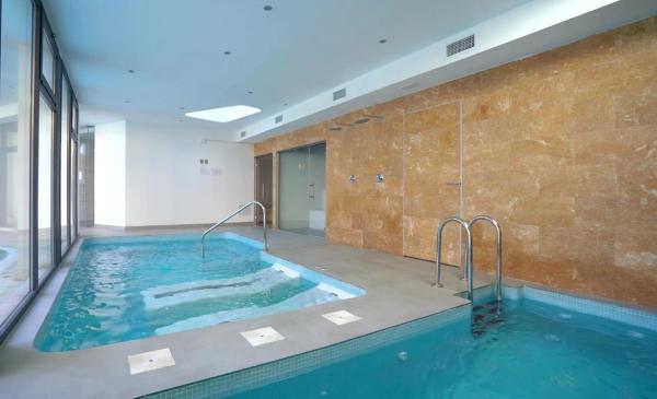 Chalet adosado en calle Edeta, 3