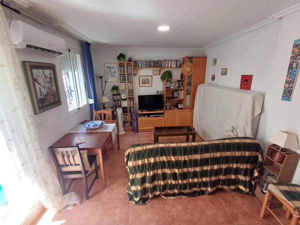 Casa de pueblo en calle Méndez Núñez