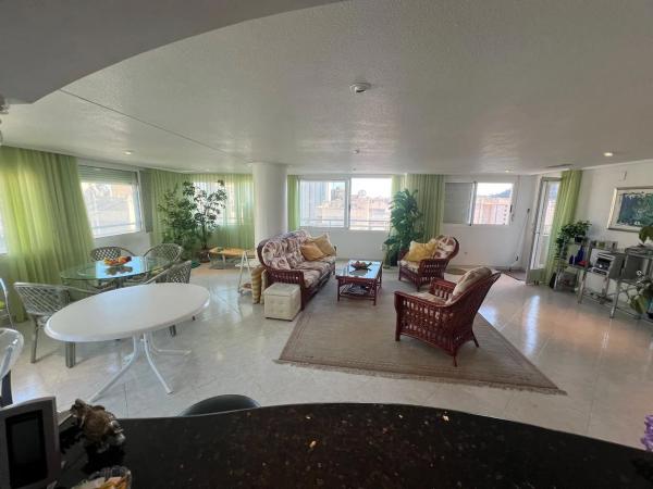 Piso en Barrio Las Azaleas - Alkadir