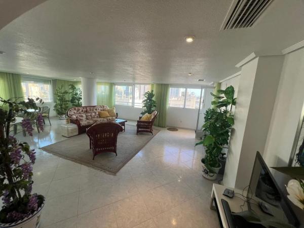 Piso en Barrio Las Azaleas - Alkadir