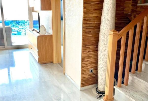 Ático en Barrio Las Azaleas - Alkadir