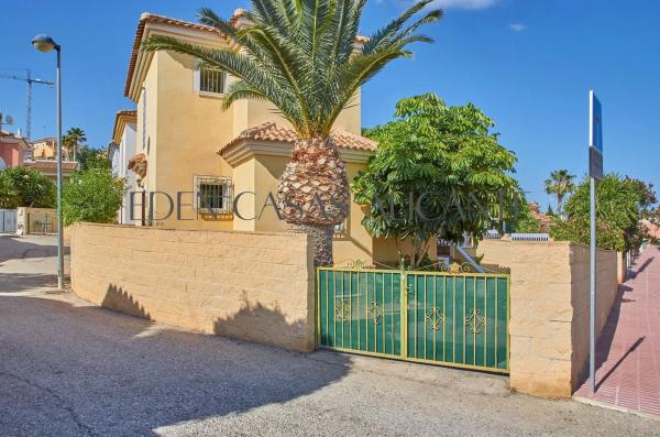Casa independiente en calle de l'Espígol