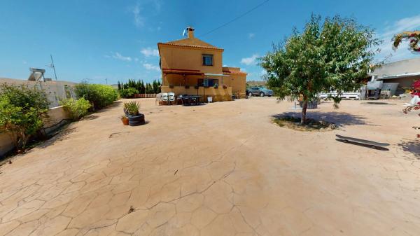 Casa independiente en calle de l' Andalucita