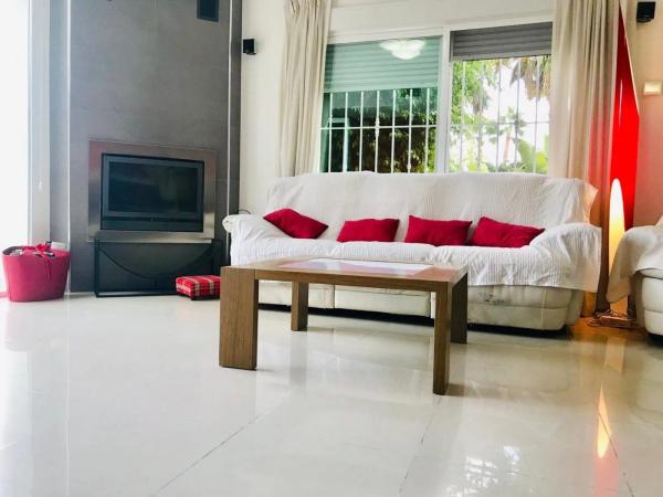 Casa independiente en calle Xop