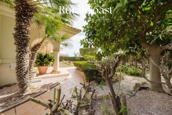 Casa independiente en calle de la Boira