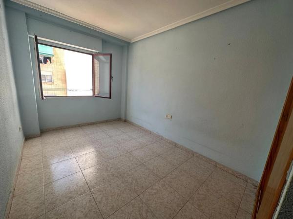 Piso en calle Miguel Alcaraz