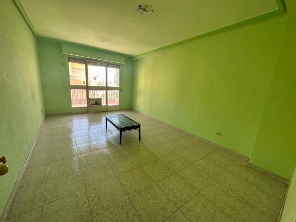 Piso en calle Miguel Alcaraz