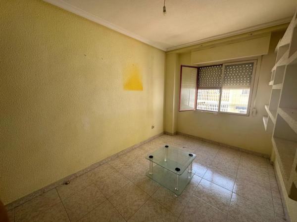 Piso en calle Miguel Alcaraz