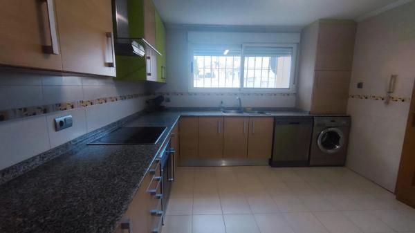 Casa independiente en calle Miguel Alcaraz