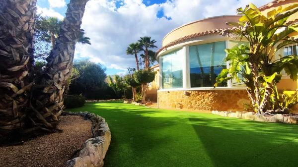 Casa independiente en calle Miguel Alcaraz