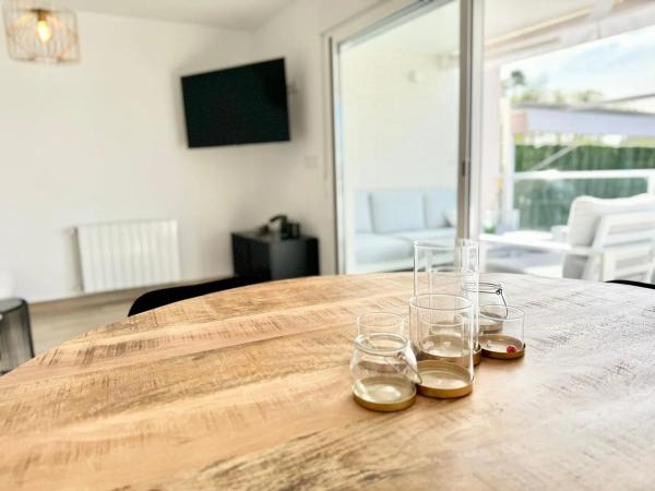 Chalet pareado en calle Cronista Viravens