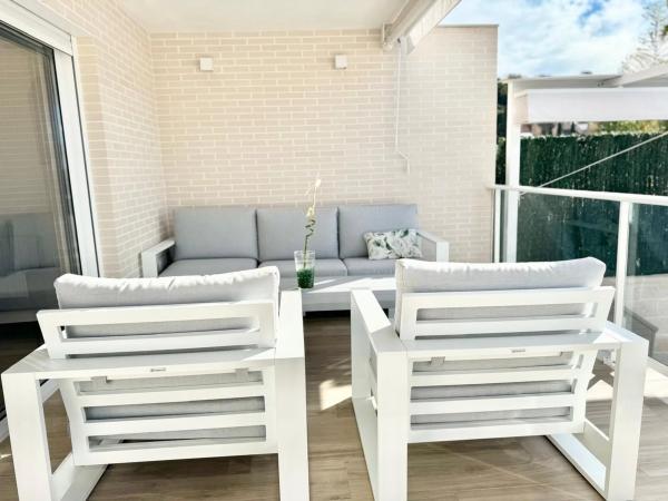 Chalet pareado en calle Cronista Viravens