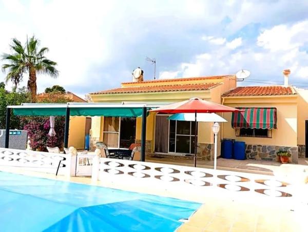 Casa independiente en calle la Vall d'Alba