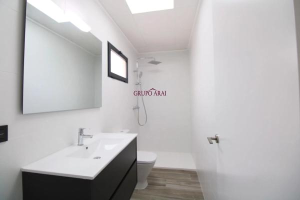 Casa independiente en calle Salvador y Vicente Perez Lledo, 9