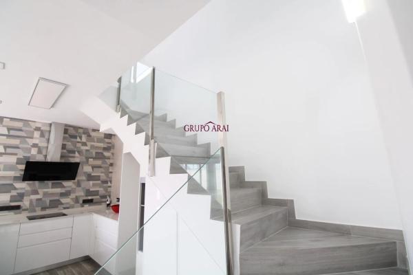 Casa independiente en calle Salvador y Vicente Perez Lledo, 9