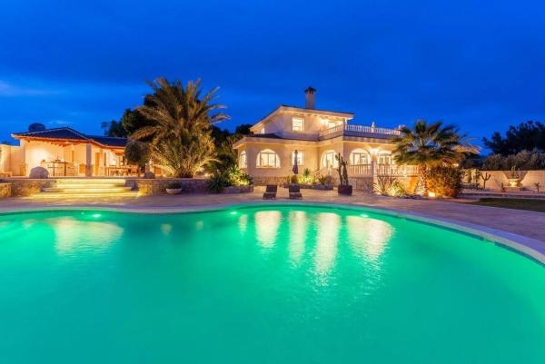 Casa independiente en camino de la Torreta