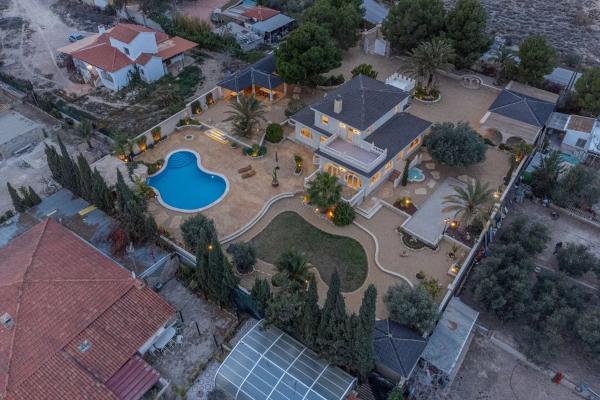 Casa independiente en camino de la Torreta