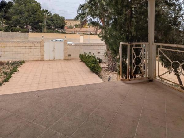 Casa independiente en calle de la Turquesa