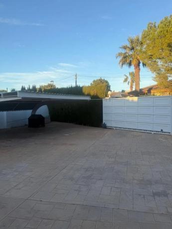 Chalet en calle Avellano, 5