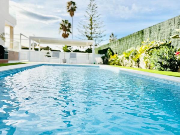 Chalet pareado en calle de la Sardina