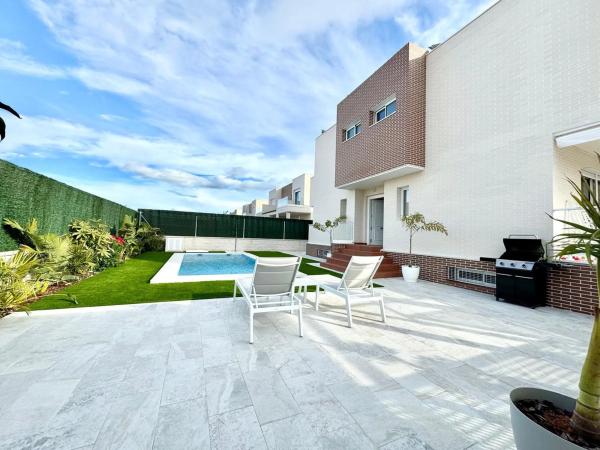 Chalet pareado en calle de la Sardina