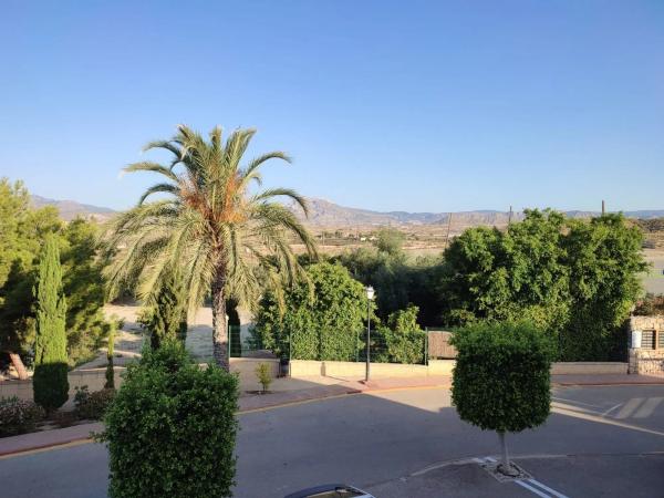 Chalet adosado en calle del Ressol, 4