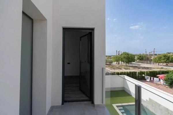 Chalet pareado en avenida Alcalde Fernando Ripoll