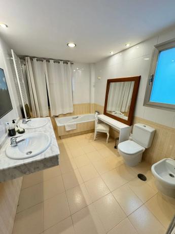 Casa independiente en calle del Vespre, 11