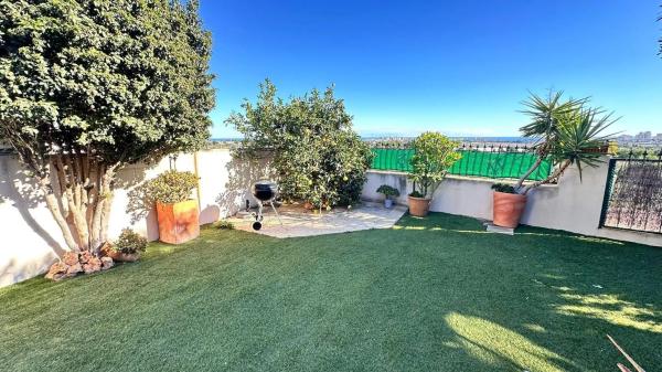 Casa independiente en calle de la Camamil la