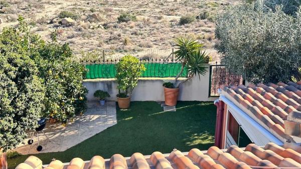 Casa independiente en calle de la Camamil la