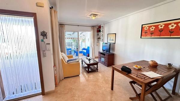 Casa independiente en calle de la Camamil la