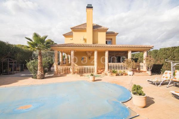 Casa independiente en calle Noguera, 31