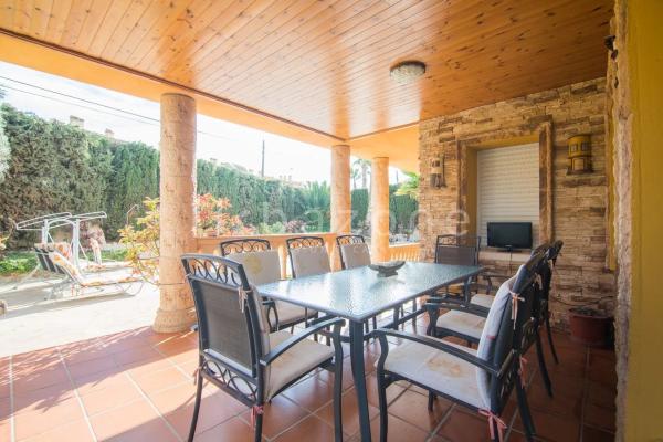 Casa independiente en calle Noguera, 31