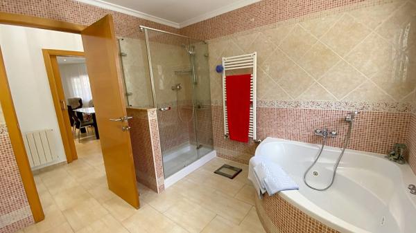 Casa independiente en calle Figueras Pachec