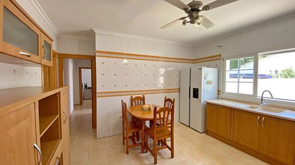 Casa independiente en calle Figueras Pachec