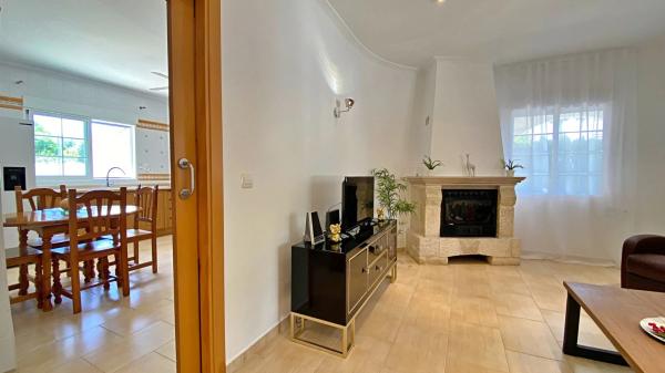 Casa independiente en calle Figueras Pachec