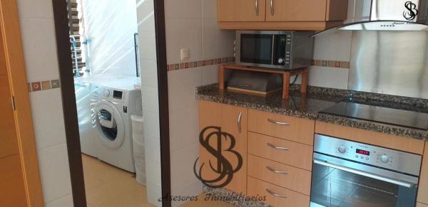 Chalet pareado en calle Aries