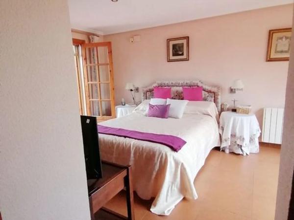 Casa independiente en calle del Cirerer