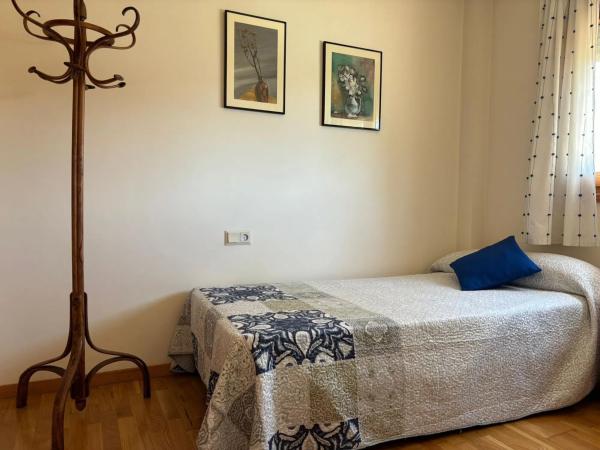 Casa independiente en calle Serra Grana