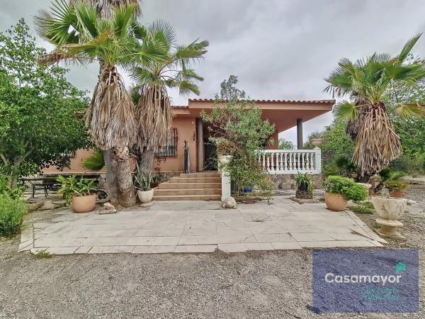 Casa independiente en carretera de la Bayona Baja