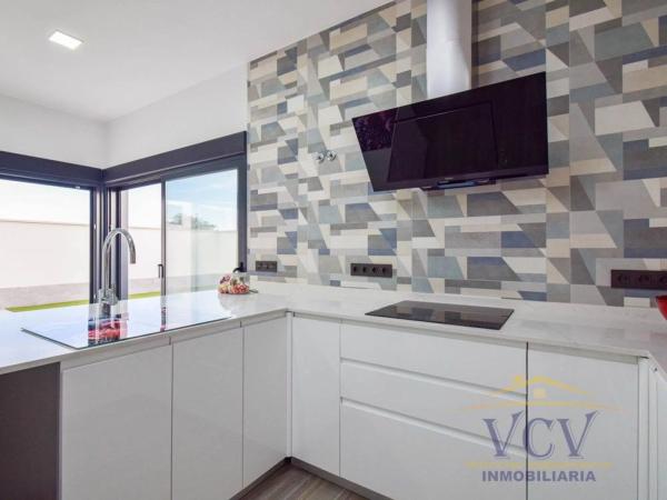 Chalet pareado en calle Alcalde José Verdú Forner