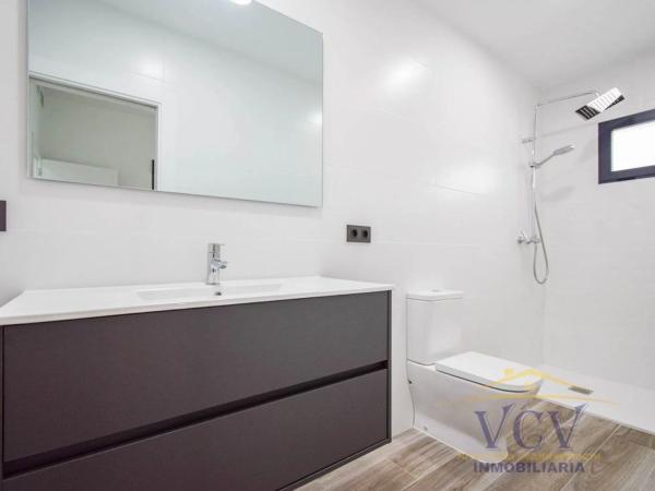 Chalet pareado en calle Alcalde José Verdú Forner