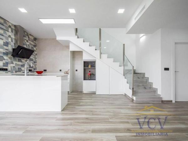 Chalet pareado en calle Alcalde José Verdú Forner