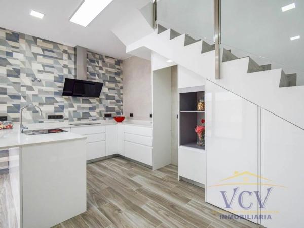 Chalet pareado en calle Alcalde José Verdú Forner