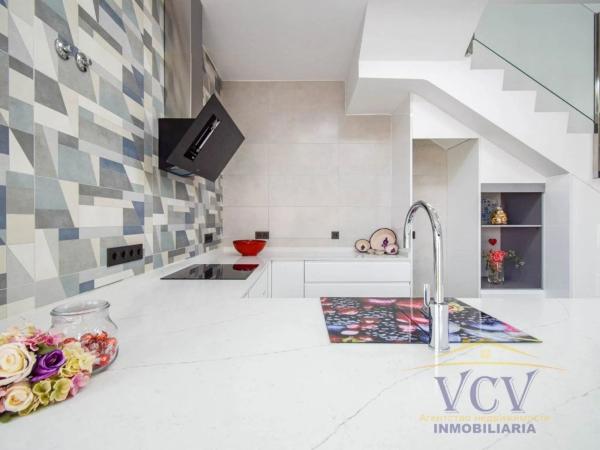 Chalet pareado en calle Alcalde José Verdú Forner