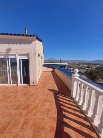 Casa independiente en calle de la Rosella s/n