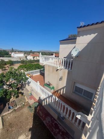 Casa independiente en calle de la Rosella s/n